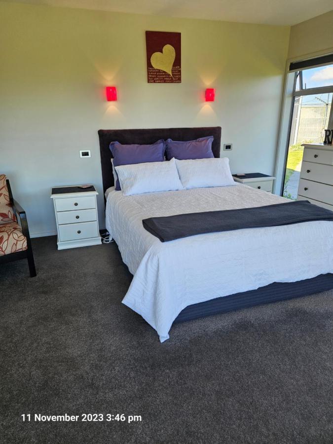 House On The Hill Bed & Breakfast *